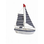 Barca a vela in legno